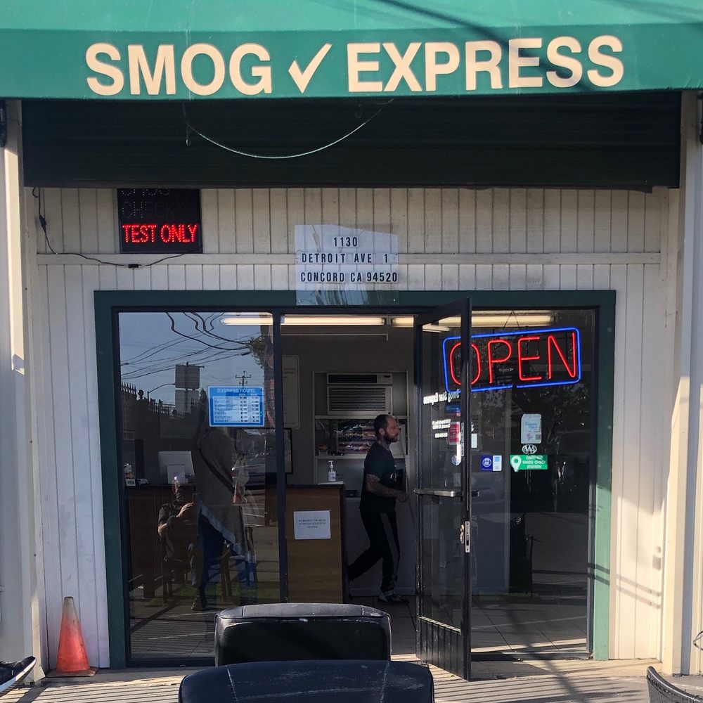 Smog Star Express - No mask with a customer inside the office - Smog Check Stations Near Me - Concord, California Smog Star Express - No mask with a customer inside the office - Smog Check Stations Near Me - Concord, California