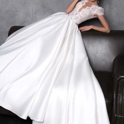 Madison Square Boutique & Bridal - MSB- Details Pockets