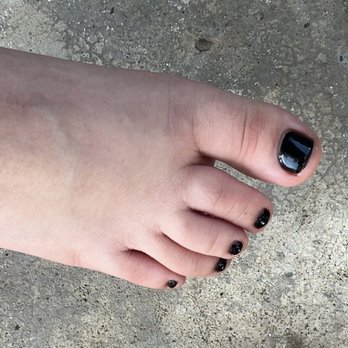 Luna Nails Bar - Pedicure gel set - Nail Salons Near Me - Bellflower, California