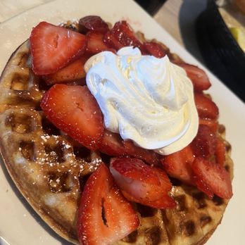 Country Waffles - Strawberry waffles - Breakfast & Brunch Near Me - Morgan Hill, California Country Waffles - Strawberry waffles - Breakfast & Brunch Near Me - Morgan Hill, California