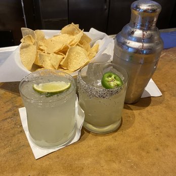Uncle Julio's - Margarita and chips - Mexican Near Me - Dallas, Texas
