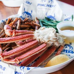 Pinchers - Fresh seafood. Cold drinks. Tin City views. Pure Naples.