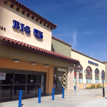 Big 5 Sporting Goods - Good size - Sporting Goods Near Me - Lincoln, California