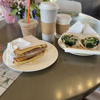 Auntie Irene's Coffee Shop - Ice Cream & Frozen Yogurt Near Me - Des Moines, Washington Auntie Irene's Coffee Shop - Ice Cream & Frozen Yogurt Near Me - Des Moines, Washington