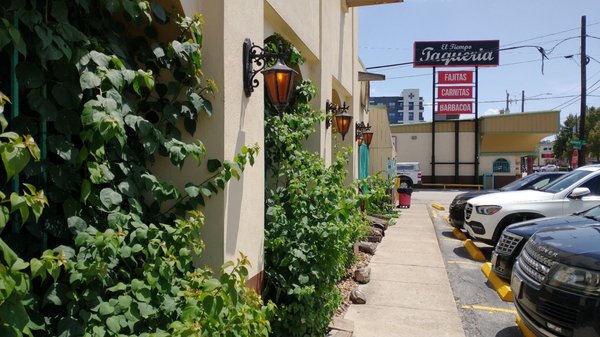 El Tiempo Cantina by null