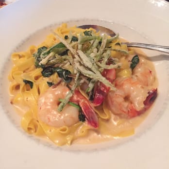 Corrado's Restaurant - Costa Azzura (spinach, shrimp, lobster brandy cream sauce) - Italian Near Me - Whitby, Ontario