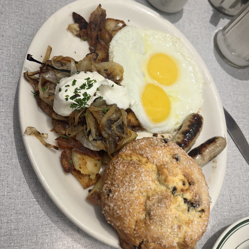 Oceanview Diner - Eggs- chicken sausage- potatoes and a lemon scone - Sandwiches Near Me - Berkeley, California