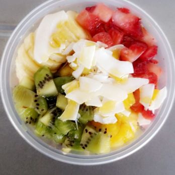 3Natives - Banana, shaved coconut, kiwi, strawberry, mango, pineapple, oats - Juice Bars & Smoothies Near Me - Oviedo, Florida 3Natives - Banana, shaved coconut, kiwi, strawberry, mango, pineapple, oats - Juice Bars & Smoothies Near Me - Oviedo, Florida