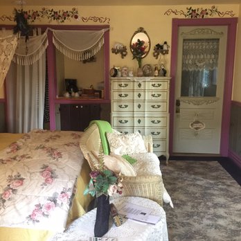 Wikiup Hummingbird Hotel - Hotels Near Me - Julian, California Wikiup Hummingbird Hotel - Hotels Near Me - Julian, California