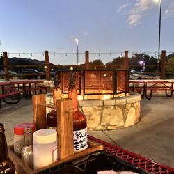 Rudy's "Country Store" and Bar-B-Q