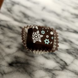 Schakolad Chocolate Factory - Truffle pomegranate