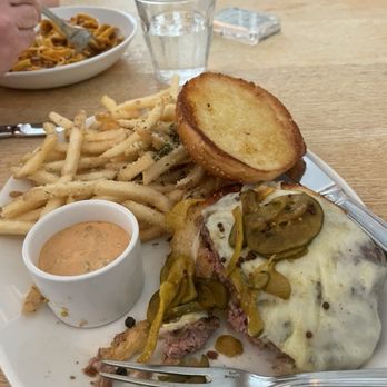 La Pecora Bianca Midtown - Burger with cheese, aioli, shoestrings; tagliatelle with ragù - Italian Near Me - New York, New York La Pecora Bianca Midtown - Burger with cheese, aioli, shoestrings; tagliatelle with ragù - Italian Near Me - New York, New York