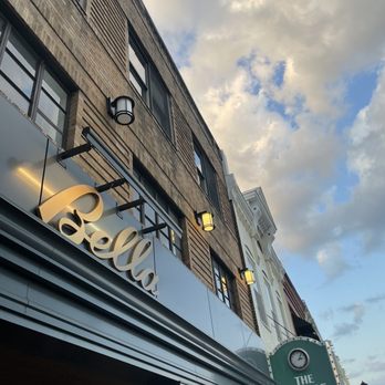 Bella - entrance - Italian Near Me - Maryville, Tennessee