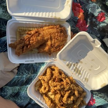 Sullivan's Castle Island - Fried Clam Strips Dinner - Fast Food Near Me - Boston, Massachusetts Sullivan's Castle Island - Fried Clam Strips Dinner - Fast Food Near Me - Boston, Massachusetts