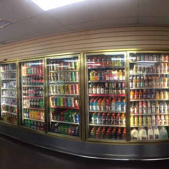 Mobil - Craving something to drink? They probably have it here - Gas Stations Near Me - Miami, Florida