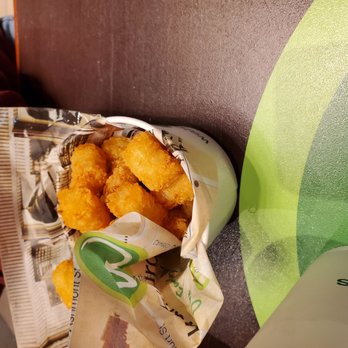 Wahlburgers - American Near Me - Cabazon, California