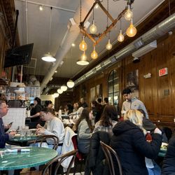 Cafe Bonjour - Inside