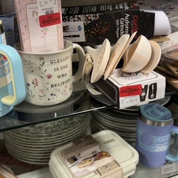 HomeGoods - Cups and plates - Home Decor Near Me - Dublin, California