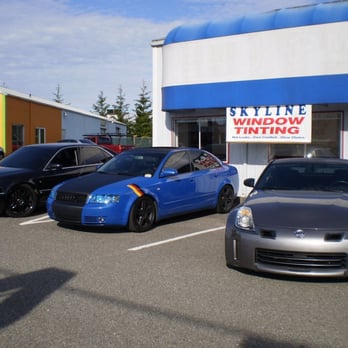 Skyline Tint Shop - Customers at the shop - Car Window Tinting Near Me - Lynnwood, Washington Skyline Tint Shop - Customers at the shop - Car Window Tinting Near Me - Lynnwood, Washington