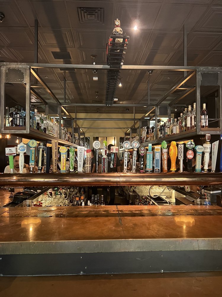 Iron Horse Tavern