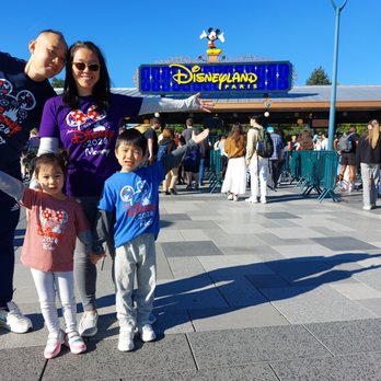 Disneyland Paris - Our Fam @ Disneyland Paris! - Amusement Parks Near Me Disneyland Paris - Our Fam @ Disneyland Paris! - Amusement Parks Near Me