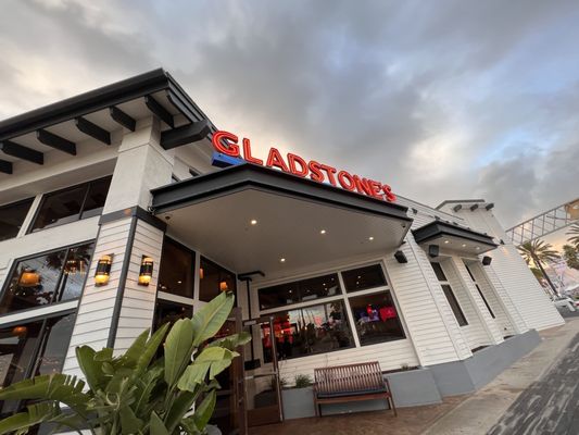 Gladstone's Long Beach by null