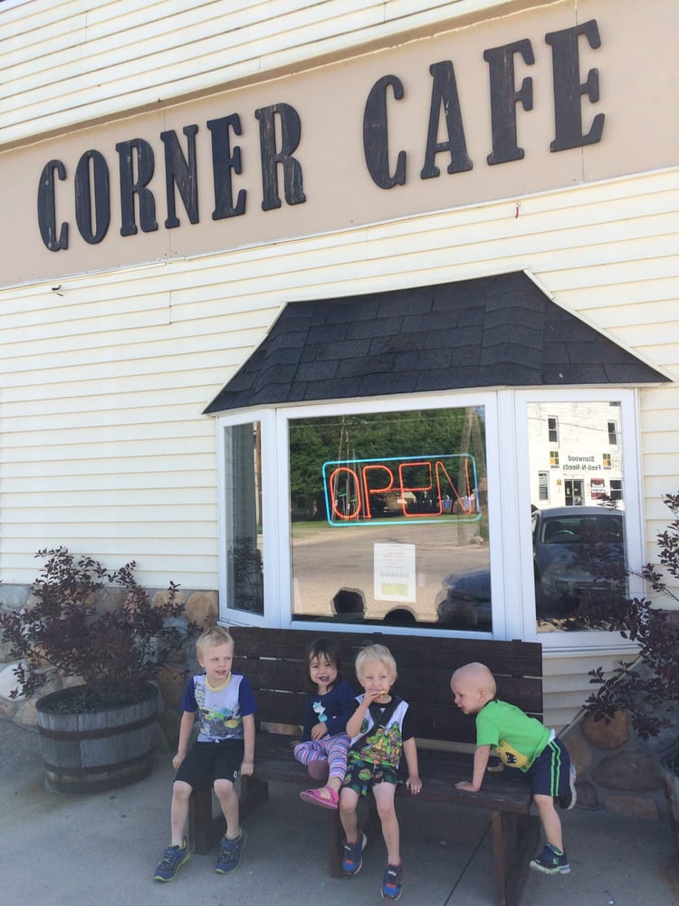 CORNER CAFE Updated September 2024 13 Photos & 31 Reviews 6 Front St, Stanwood, Michigan