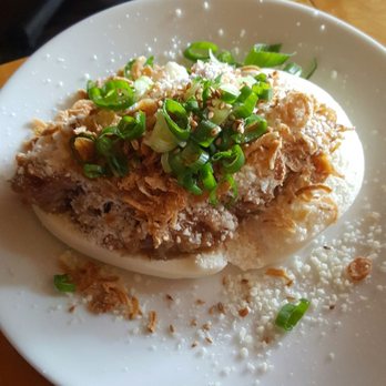 Oiistar - 6 hrs pork shoulder. Bun perfection. - Asian Fusion Near Me - Chicago, Illinois