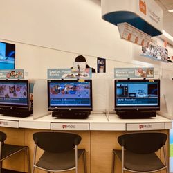Walgreens - Photo service area