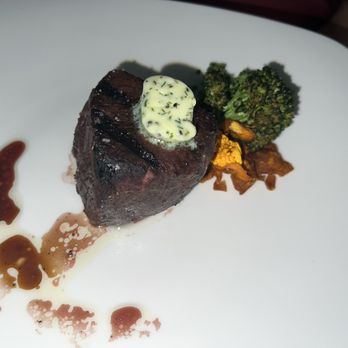 JUSTIN Downtown Tasting Room - Filet - Wine Tasting Room Near Me - Paso Robles, California JUSTIN Downtown Tasting Room - Filet - Wine Tasting Room Near Me - Paso Robles, California