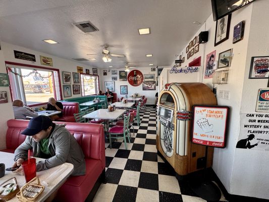 Mr D'z Route 66 Diner by null