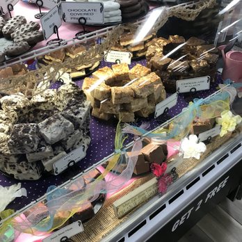 Woody's Smokehouse - Southbound - Fudge and stuff - Bakeries Near Me - Centerville, Texas Woody's Smokehouse - Southbound - Fudge and stuff - Bakeries Near Me - Centerville, Texas