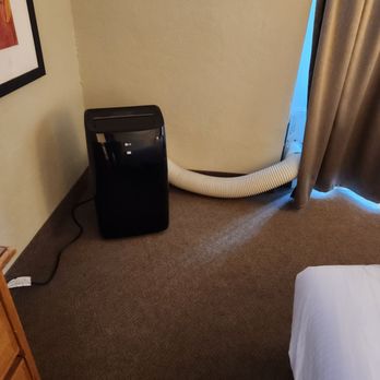 Surfer Beach Hotel - San Diego, CA