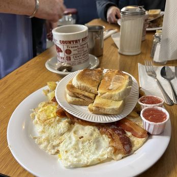 Country Kitchen - a plate of breakfast food on a table - Breakfast & Brunch Near Me - Seekonk, Massachusetts Country Kitchen - a plate of breakfast food on a table - Breakfast & Brunch Near Me - Seekonk, Massachusetts