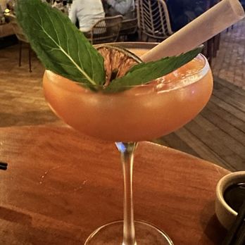 Belles Beach House - Tiki Bars Near Me - Los Angeles, California