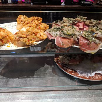 La Estafeta - Basque Near Me - Pamplona, NA