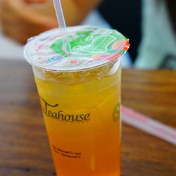 The Teahouse Tapioca & Tea - Peach green tea