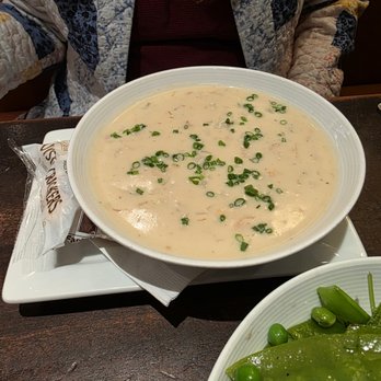 Stephanie's On Newbury - Clam Chowder - American Near Me - Boston, Massachusetts