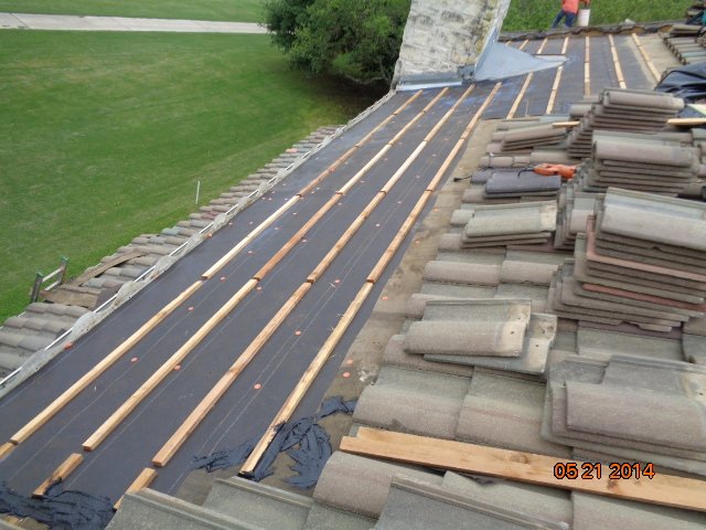 Slide of Lz Creative Roofing