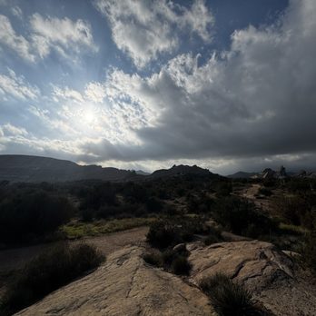 Vasquez Rocks Natural Area Park - Afternoon hike - Parks Near Me - Agua Dulce, California Vasquez Rocks Natural Area Park - Afternoon hike - Parks Near Me - Agua Dulce, California