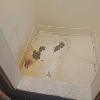 Yosemite Ridge Resort - Bathrooms - dirty counters, showers, hair in drains, no hot water, toilets filthy. - Resorts Near Me - Groveland, California Yosemite Ridge Resort - Bathrooms - dirty counters, showers, hair in drains, no hot water, toilets filthy. - Resorts Near Me - Groveland, California