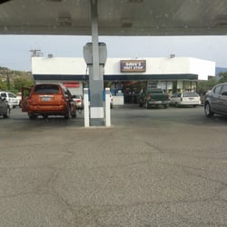 Dave's Fast Stop