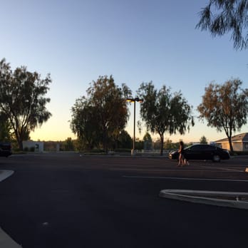 Guenther Willows Park - Nice sized parking lot - Basketball Courts Near Me - Murrieta, California Guenther Willows Park - Nice sized parking lot - Basketball Courts Near Me - Murrieta, California
