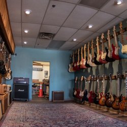 Gino’s Guitar Gallery