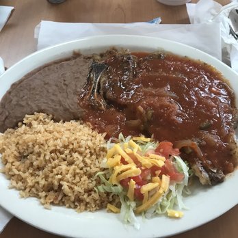 Sylvia's Mexican Restaurant - Steak with ranchero sauce, rice, and beans - Mexican Near Me - Stockdale, Texas
