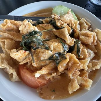Flying Tiger Thai Restaurant - Chicken Panang curry - Thai Near Me - Castle Hills, Texas