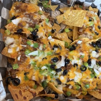 Freakin Nachos - The Classic (Medium) - Mexican Near Me - Waterford Township, Michigan