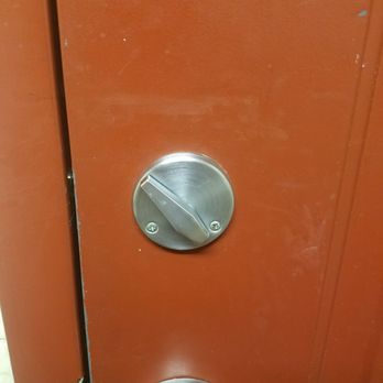 Wappinger's Valero Mart - Good security so no one can disturb the King on his throne! - Gas Stations Near Me - Wappingers Falls, New York