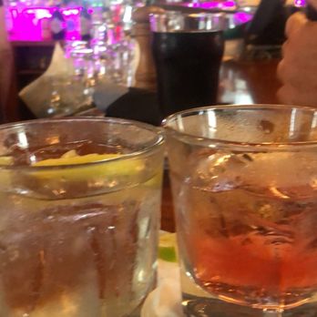 Noah's - Sky citrus and soda & gin and cranberry juice - New American Near Me - Stonington, Connecticut Noah's - Sky citrus and soda & gin and cranberry juice - New American Near Me - Stonington, Connecticut