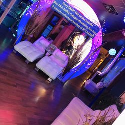 Smart Tan Salons UV+ - Entrance way